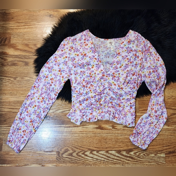 Floral Long Sleeve Smocked Crop V-Neck Blouse Juniors Size L - Picture 1 of 8